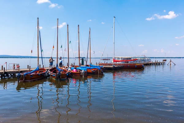 Vista lago em Steinhuder Meer na Baixa Saxônia, Alemanha — Fotografia de Stock