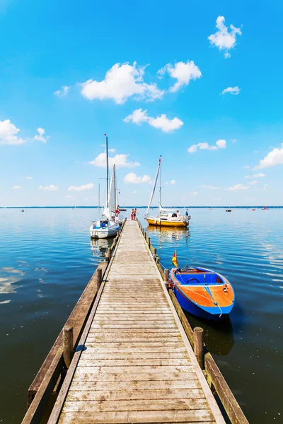 Vista lago em Steinhuder Meer na Baixa Saxônia, Alemanha — Fotografia de Stock