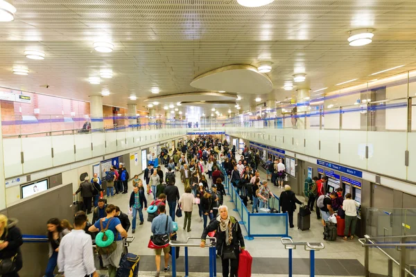 Estação de metrô Kings Cross - St Pancras em Londres, Reino Unido — Fotografia de Stock