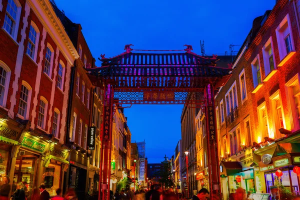 Chinatown en Londres, Reino Unido, por la noche — Foto de Stock