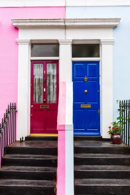 Notting Hill, Londra evlerde satır