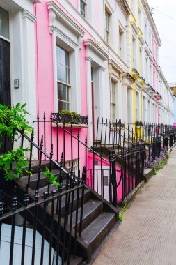 Notting Hill, Londra evlerde satır