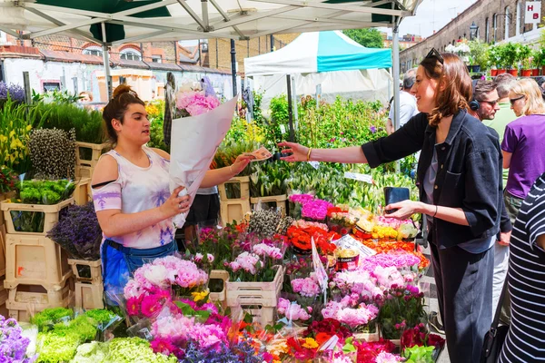 Columbia Road Flower Market en Tower Hamlets, Londres, Reino Unido —  Fotos de Stock