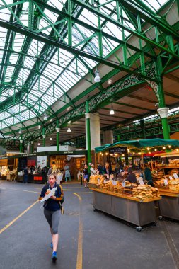 Southwark'taki Borough Market, Londra'nın merkezi, İngiltere