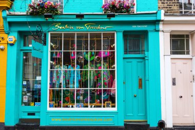 Portobello Road egzotik moda ile alışveriş, Londra, İngiltere