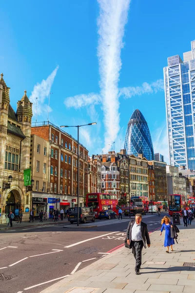 Vista de la calle en Bishopsgate en la ciudad de Londres, Londres, Reino Unido —  Fotos de Stock