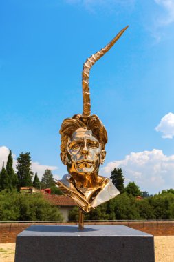 Altın heykel, Forte di Belvedere Floransa, İtalya