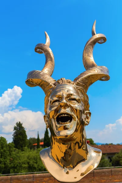 Gyllene skulptur på Forte di Belvedere i Florens, Italien — Stockfoto