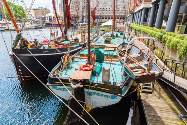 St. Katharine Docks in London, Uk — Stockfoto