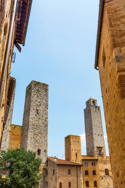 Typische toren huizen van San Gimignano, Italië — Stockfoto