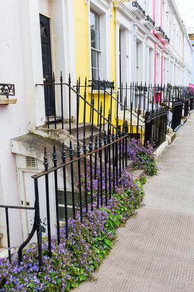 Typischer schmiedeeiserner Zaun in Notting Hill, London — Stockfoto