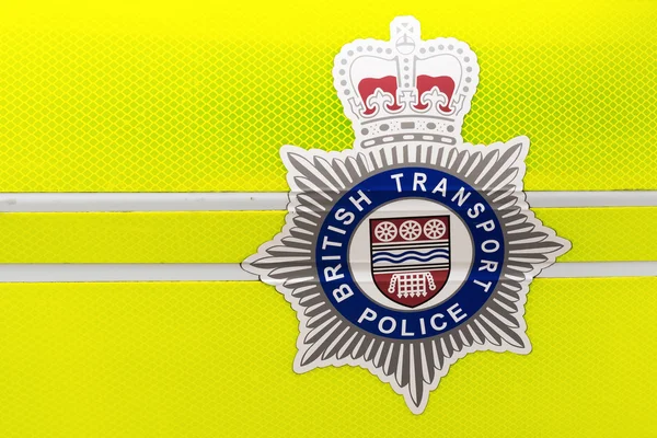 Λογότυπο της βρετανικής αστυνομίας μεταφορών σε ένα βρετανικό περιπολικό — Φωτογραφία Αρχείου