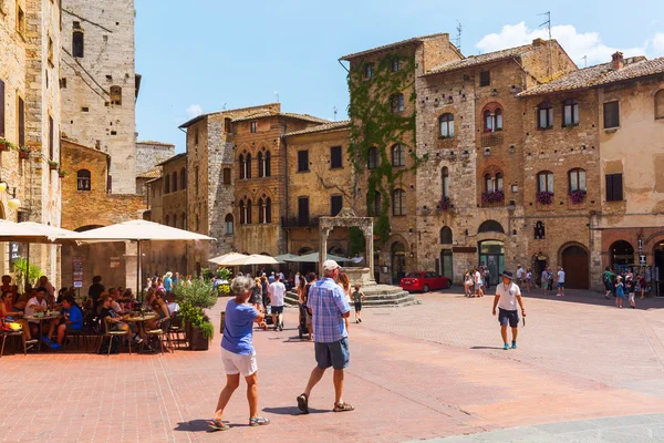 Plaza central de San Gimignano, Toscana, Italia —  Fotos de Stock