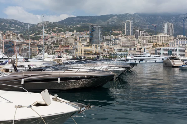 Bateaux dans le port de Monaco — Photo