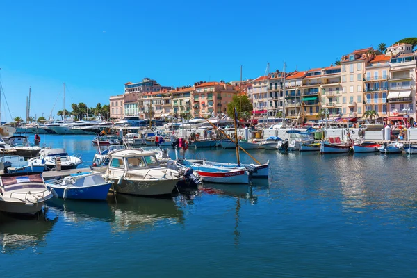 Puerto de Cannes, Costa de Azur, Francia — Foto de Stock