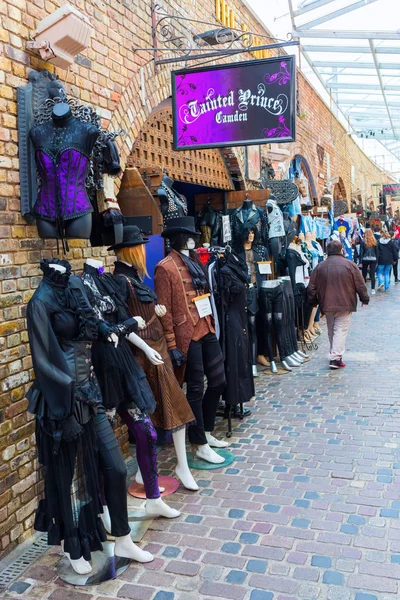 Tiendas en Camden Market, Londres, Reino Unido —  Fotos de Stock