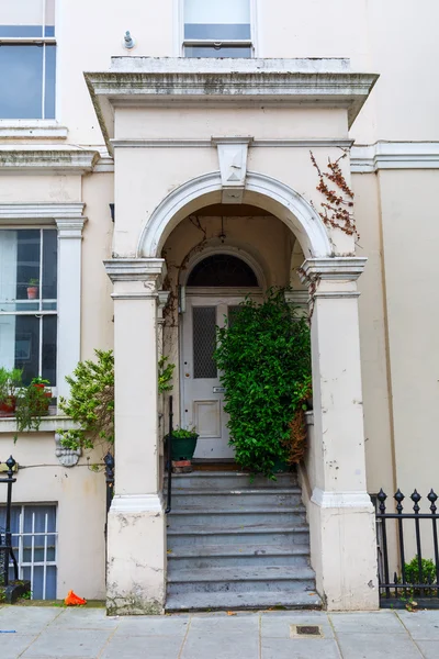 Vieja villa en decadencia en Londres — Foto de Stock