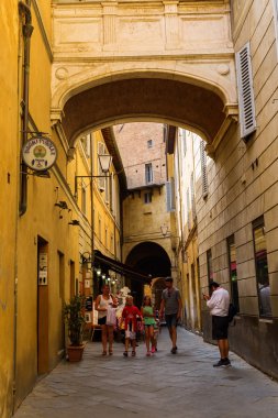 Siena eski şehirde sokak sahnesi