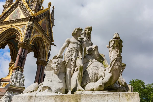 Ägyptisches albert-denkmal in london, uk — Stockfoto