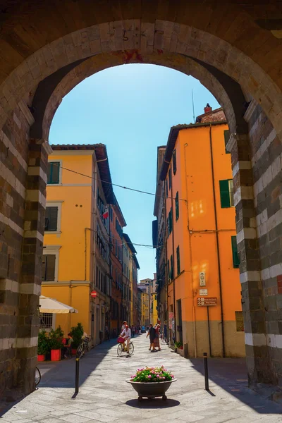 Street view en Lucca, Toscana, Italia —  Fotos de Stock