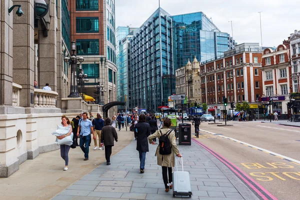 Straatmening op Bishopsgate in Londen, Verenigd Koninkrijk — Stockfoto