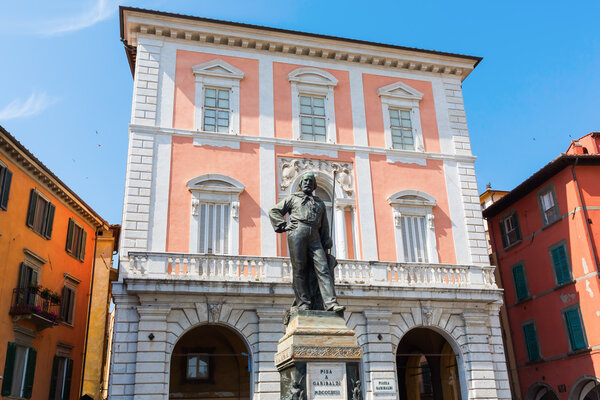 statue of Cosimo I in Knights Square, Pisa, Italy