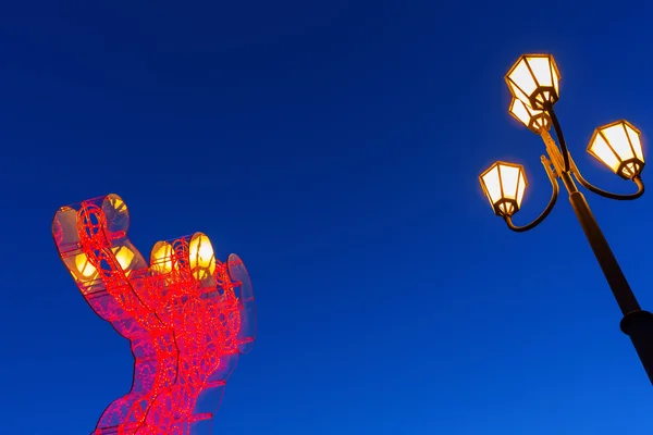 Light sculptures in Pisa, Italy, at night — Stock Photo, Image