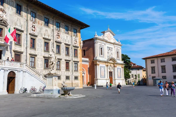 Rytíři náměstí Pisa, Itálie — Stock fotografie