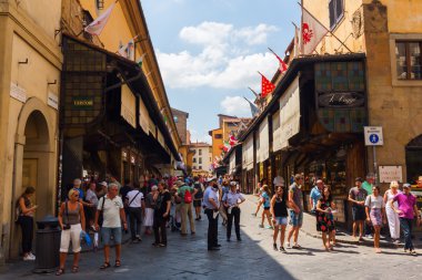 Ponte Vecchio Floransa'da Arno Nehri
