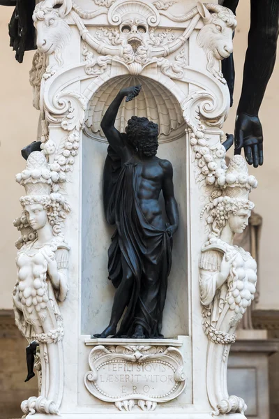 Dettaglio socket della statua di Perseo a Firenze — Foto Stock