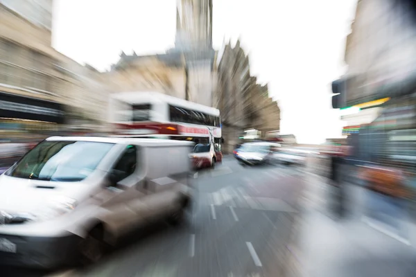 Escena callejera de Edimburgo con efecto zoom — Foto de Stock