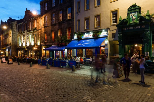 Restaurantes en Grassmarket en Edimburgo — Foto de Stock