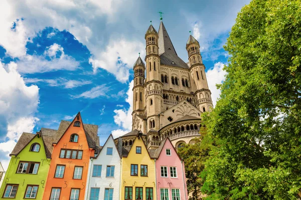 Church Gross Martin Unique Colorful Houses Old Town Cologne Germany — Stock Photo, Image