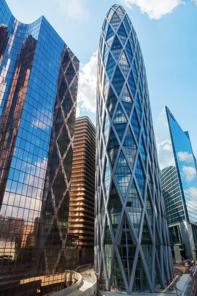 Skyskrapa i finansdistriktet la Défense i paris, Frankrike — Stockfoto