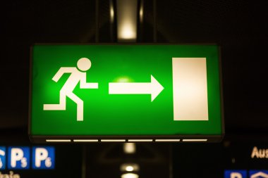 Neon işareti bir acil çıkış