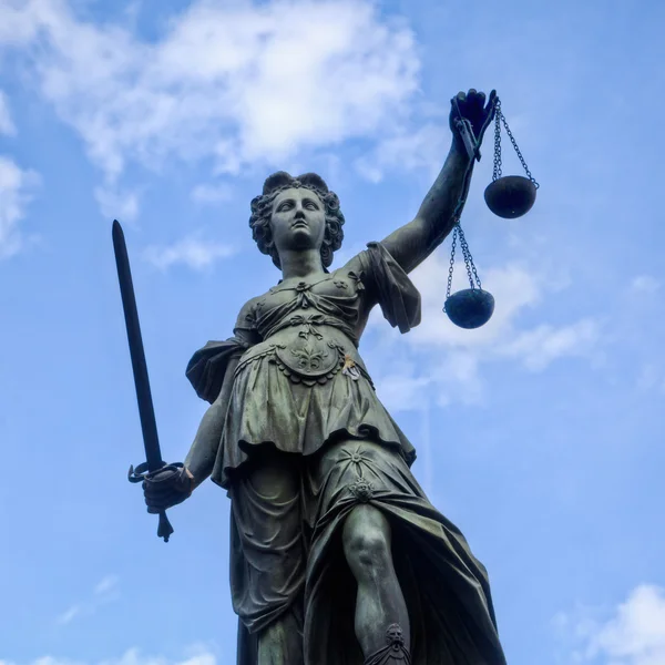 Justitia statue in Frankfurt, Germany — Stock Photo, Image