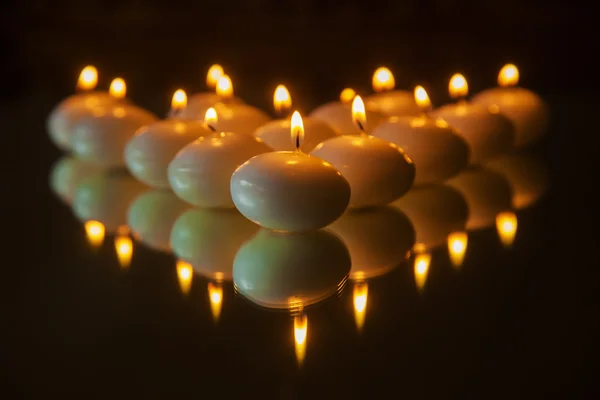 Candles with reflection — Stock Photo, Image