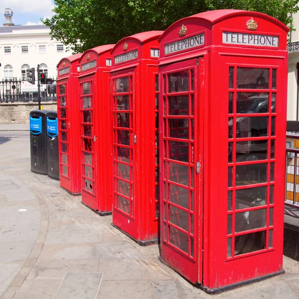 Traditional red phone boxes in London, UK — Stock Photo, Image