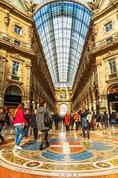 Galleria Vittorio Emanuele II in Milaan, Italië — Stockfoto