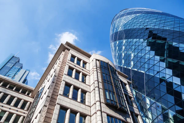 Moderne Wolkenkratzer in der Stadt London — Stockfoto