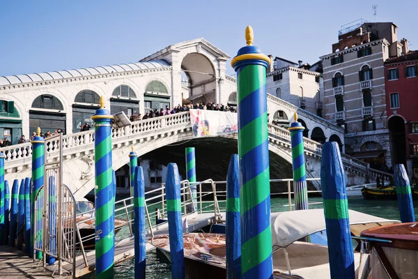 Puente de Rialto en Venecia, Italia —  Fotos de Stock