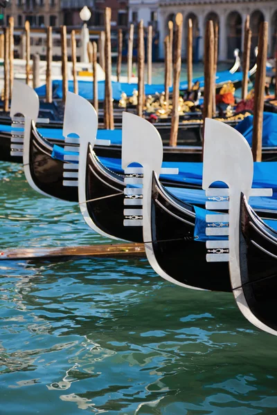 Gondolele venețiene — Fotografie, imagine de stoc