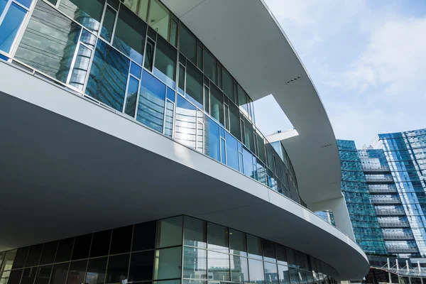 Moderne Architektur auf der Piazza gae aulenti in Mailand, Italien — Stockfoto