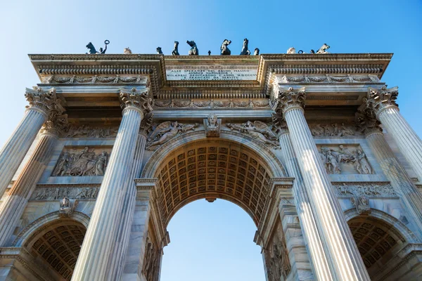 Arco Della Pace в Милане, Италия — стоковое фото