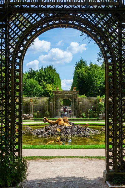 Сады Версальского дворца — стоковое фото