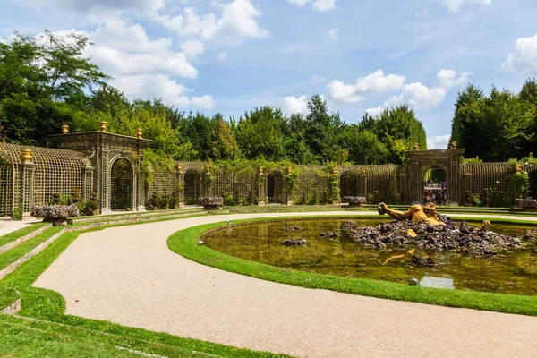 Historische tuin van het paleis van Versailles, Frankrijk — Stockfoto