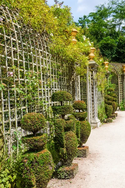 Os jardins do Palácio de Versalhes — Fotografia de Stock