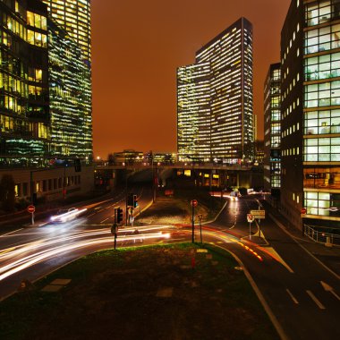 Gece görüş mali ilçe La Defense, Paris, Fransa