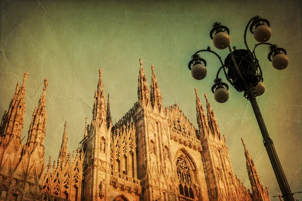 Vintage style texture of the Milan Cathedral — Stock Photo, Image