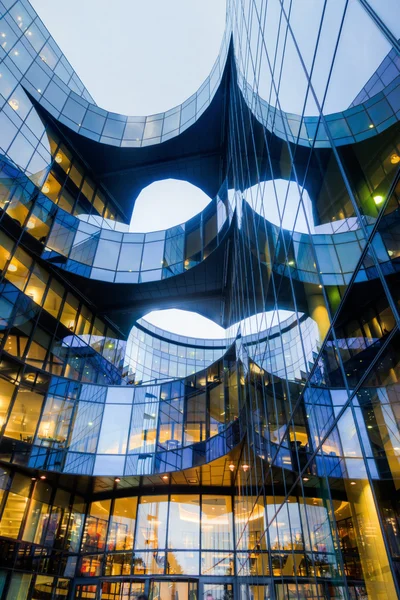 Office building of PricewaterhouseCoopers in London, UK — Stock Photo, Image